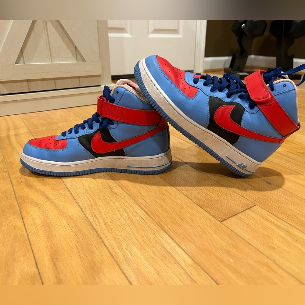 Men’s Nike Air Force one high’s size 8
